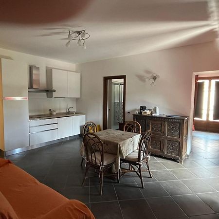 Residence Villa Il Casale - Appartamenti Wellness E Piscina Riscaldata Tovo San Giacomo Bagian luar foto
