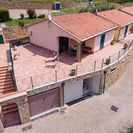 Residence Villa Il Casale - Appartamenti Wellness E Piscina Riscaldata Tovo San Giacomo Bagian luar foto