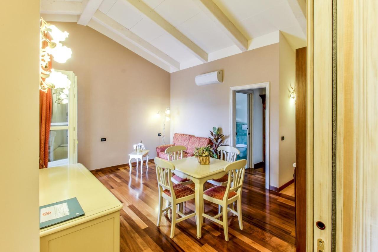 Residence Villa Il Casale - Appartamenti Wellness E Piscina Riscaldata Tovo San Giacomo Bagian luar foto