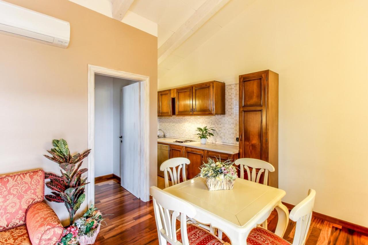 Residence Villa Il Casale - Appartamenti Wellness E Piscina Riscaldata Tovo San Giacomo Bagian luar foto