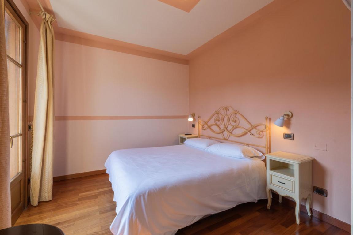Residence Villa Il Casale - Appartamenti Wellness E Piscina Riscaldata Tovo San Giacomo Bagian luar foto
