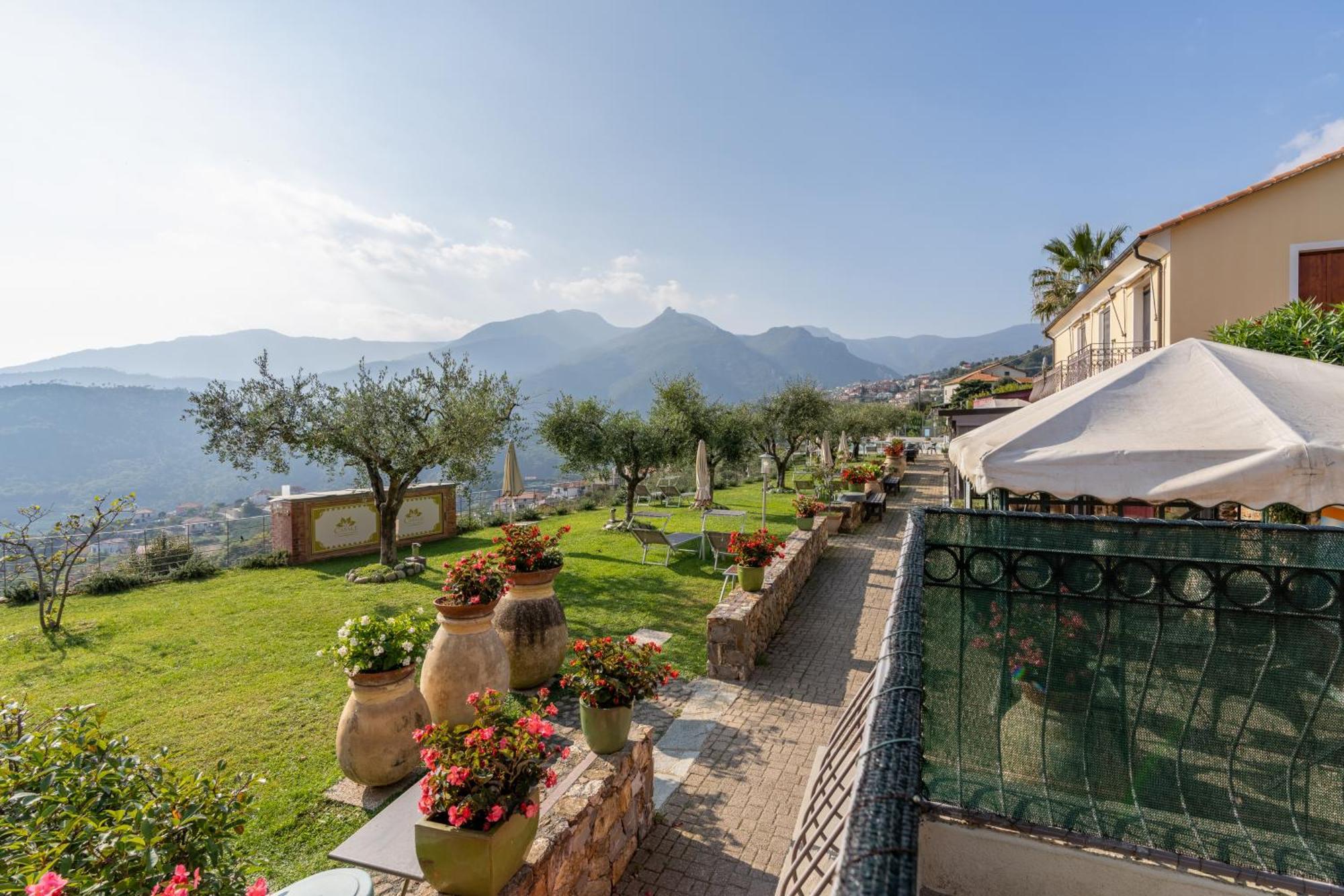Residence Villa Il Casale - Appartamenti Wellness E Piscina Riscaldata Tovo San Giacomo Bagian luar foto