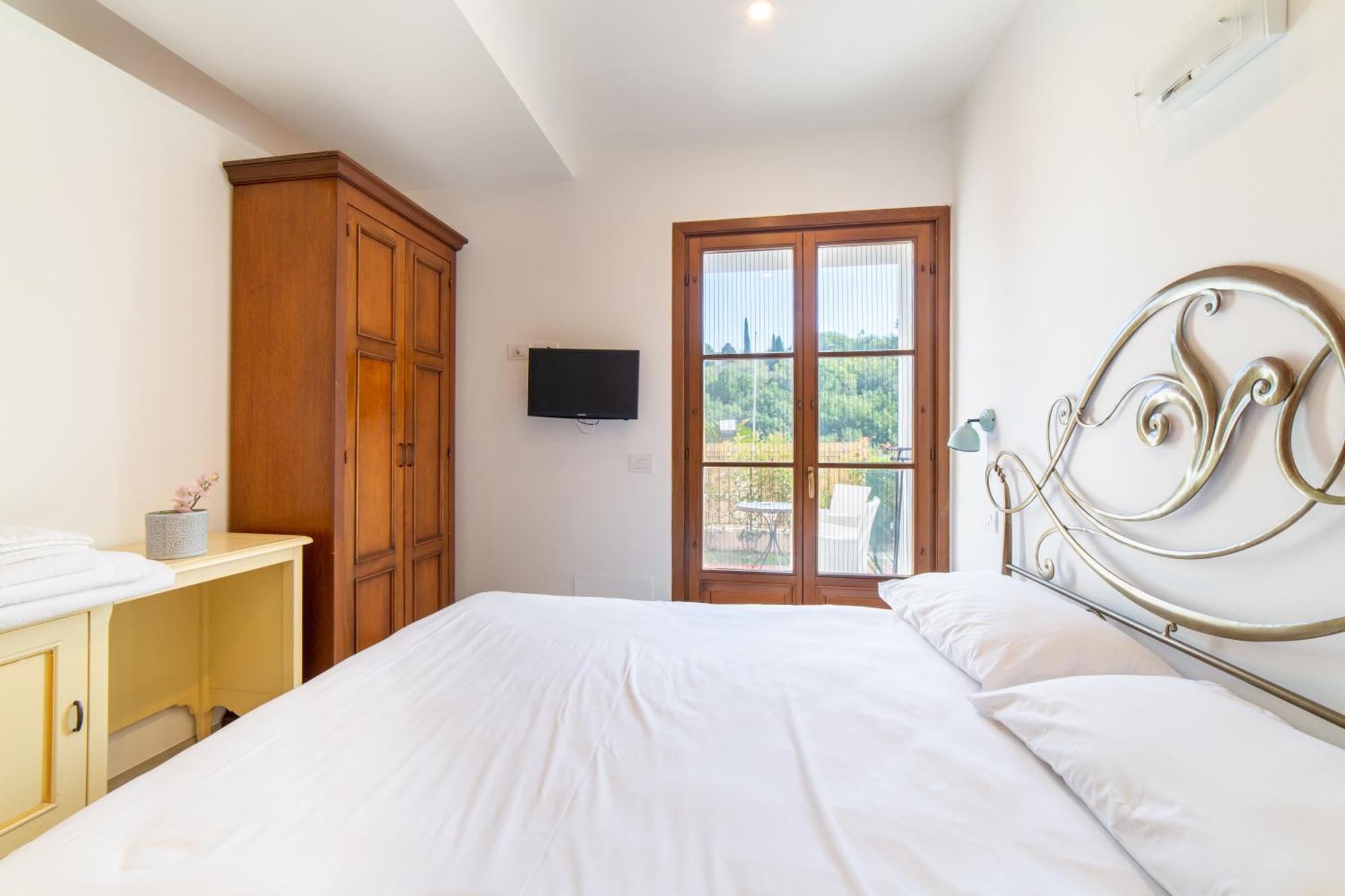 Residence Villa Il Casale - Appartamenti Wellness E Piscina Riscaldata Tovo San Giacomo Bagian luar foto