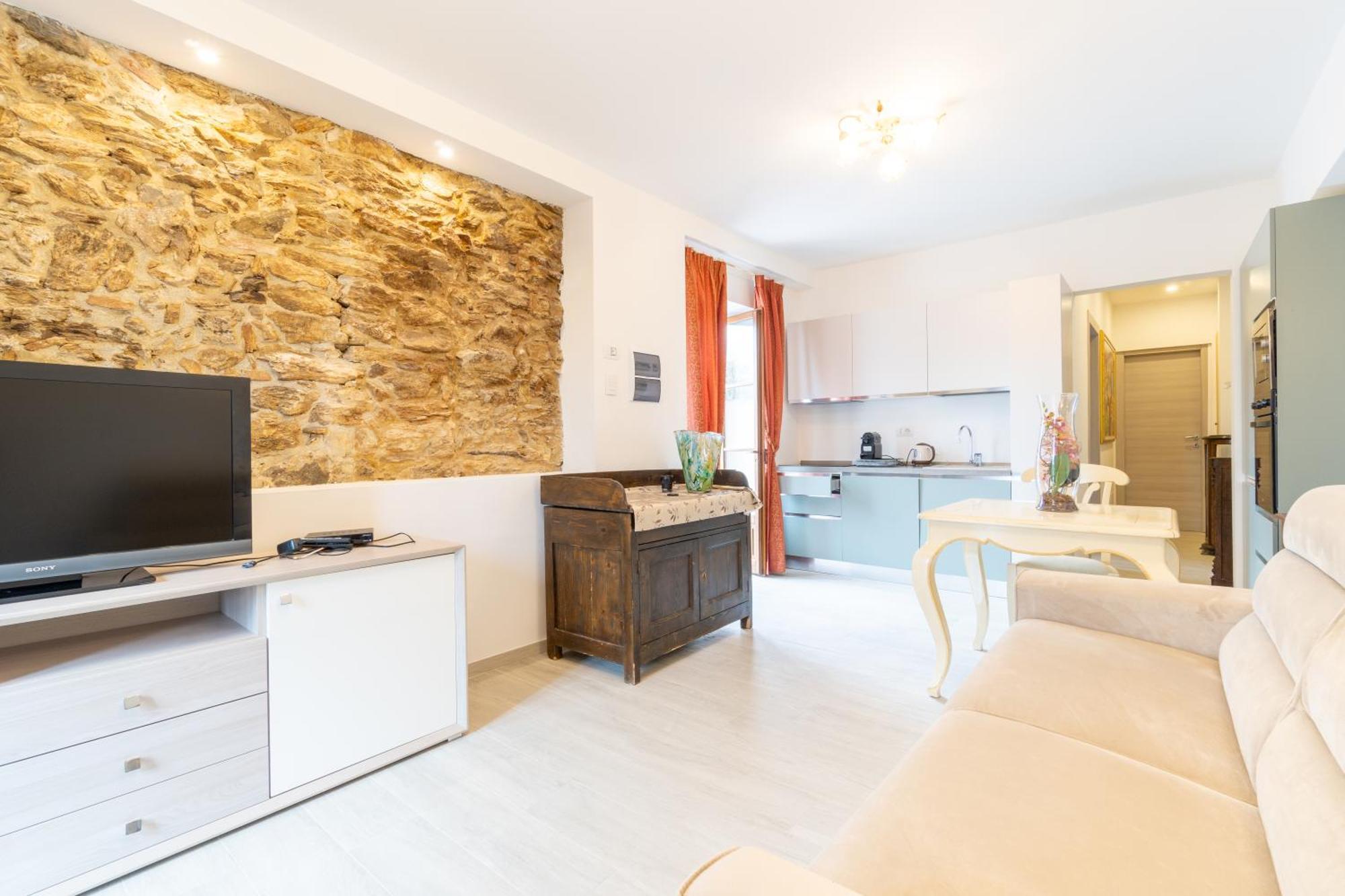 Residence Villa Il Casale - Appartamenti Wellness E Piscina Riscaldata Tovo San Giacomo Bagian luar foto