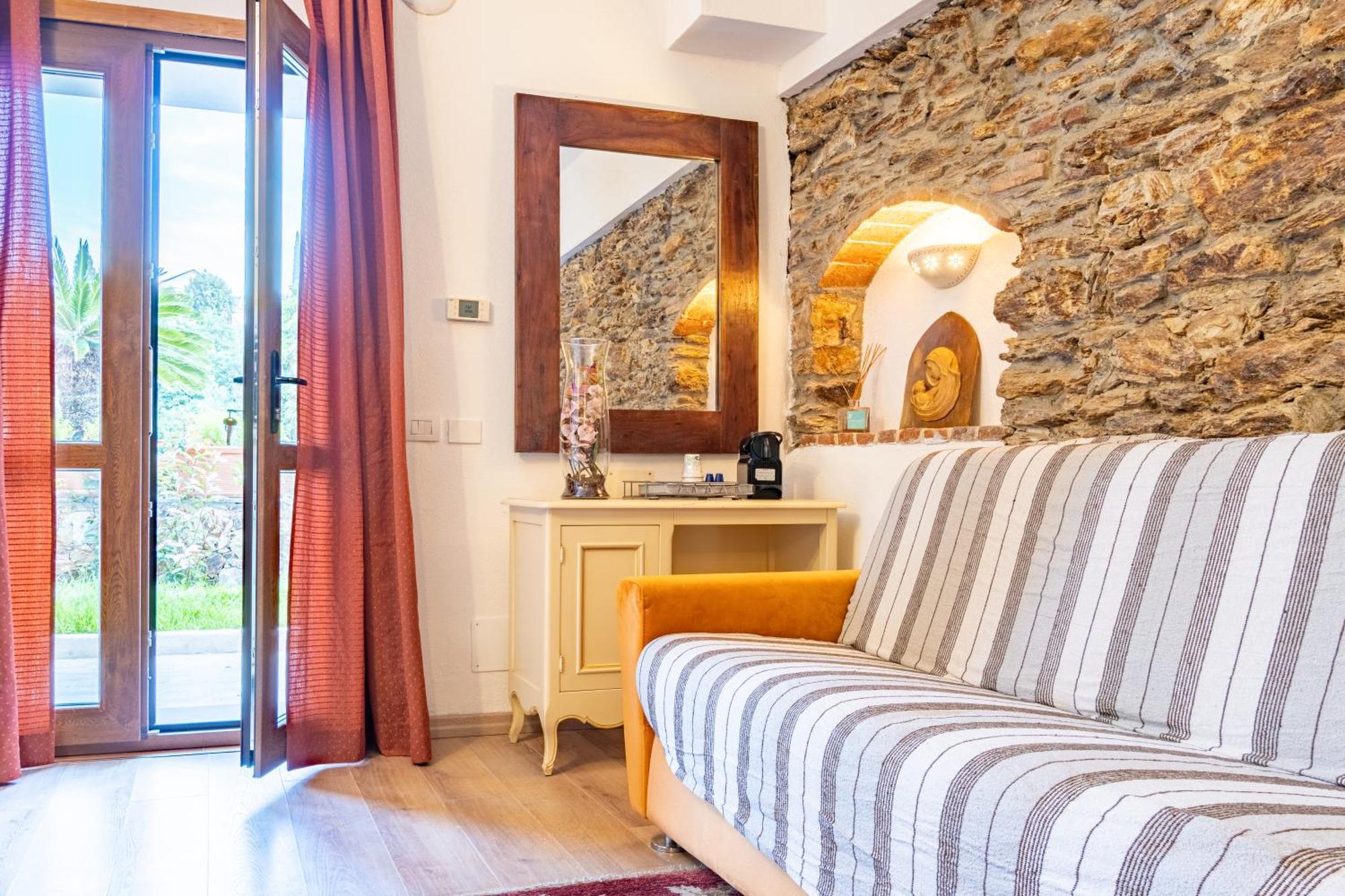Residence Villa Il Casale - Appartamenti Wellness E Piscina Riscaldata Tovo San Giacomo Bagian luar foto