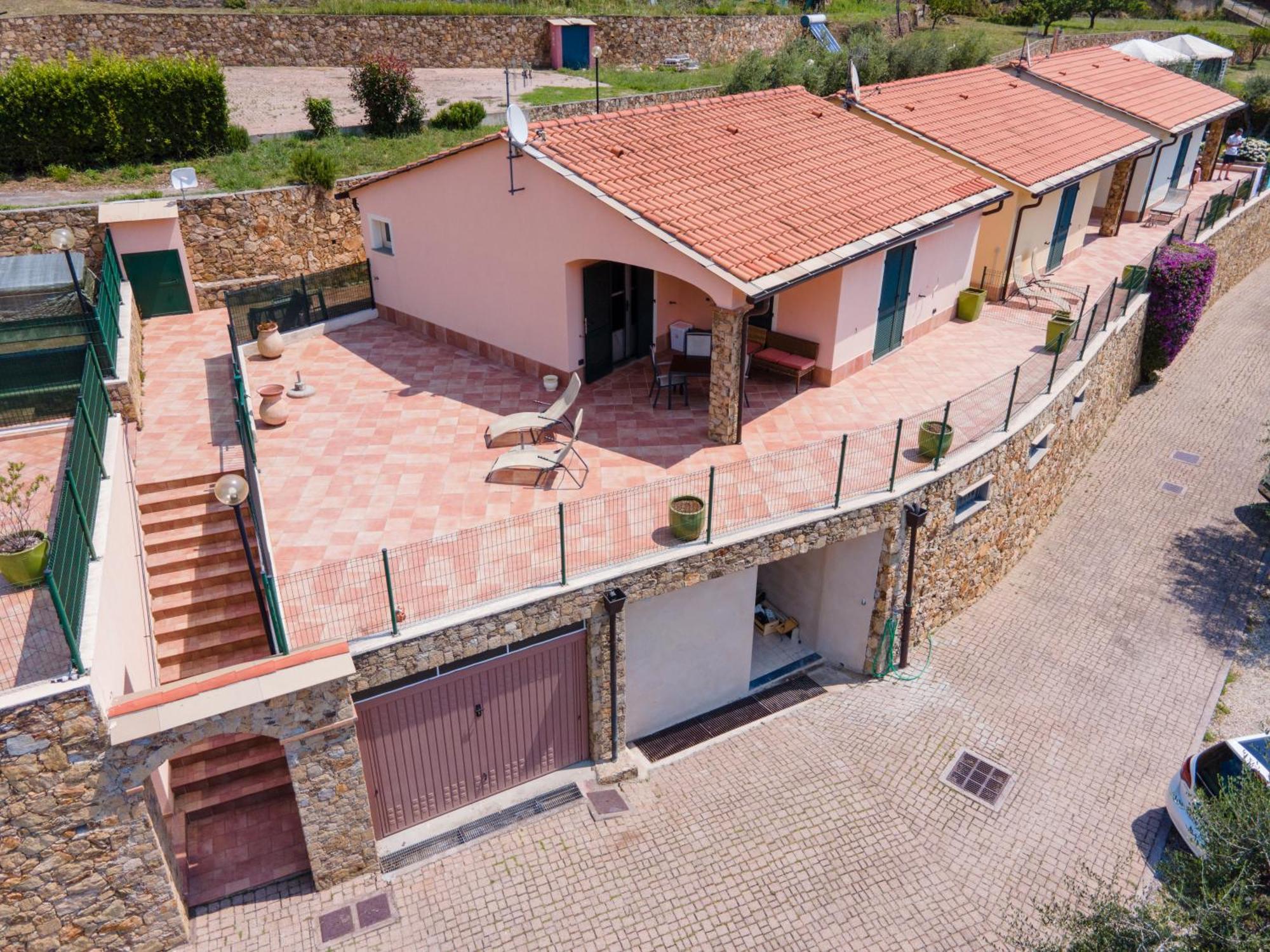 Residence Villa Il Casale - Appartamenti Wellness E Piscina Riscaldata Tovo San Giacomo Bagian luar foto