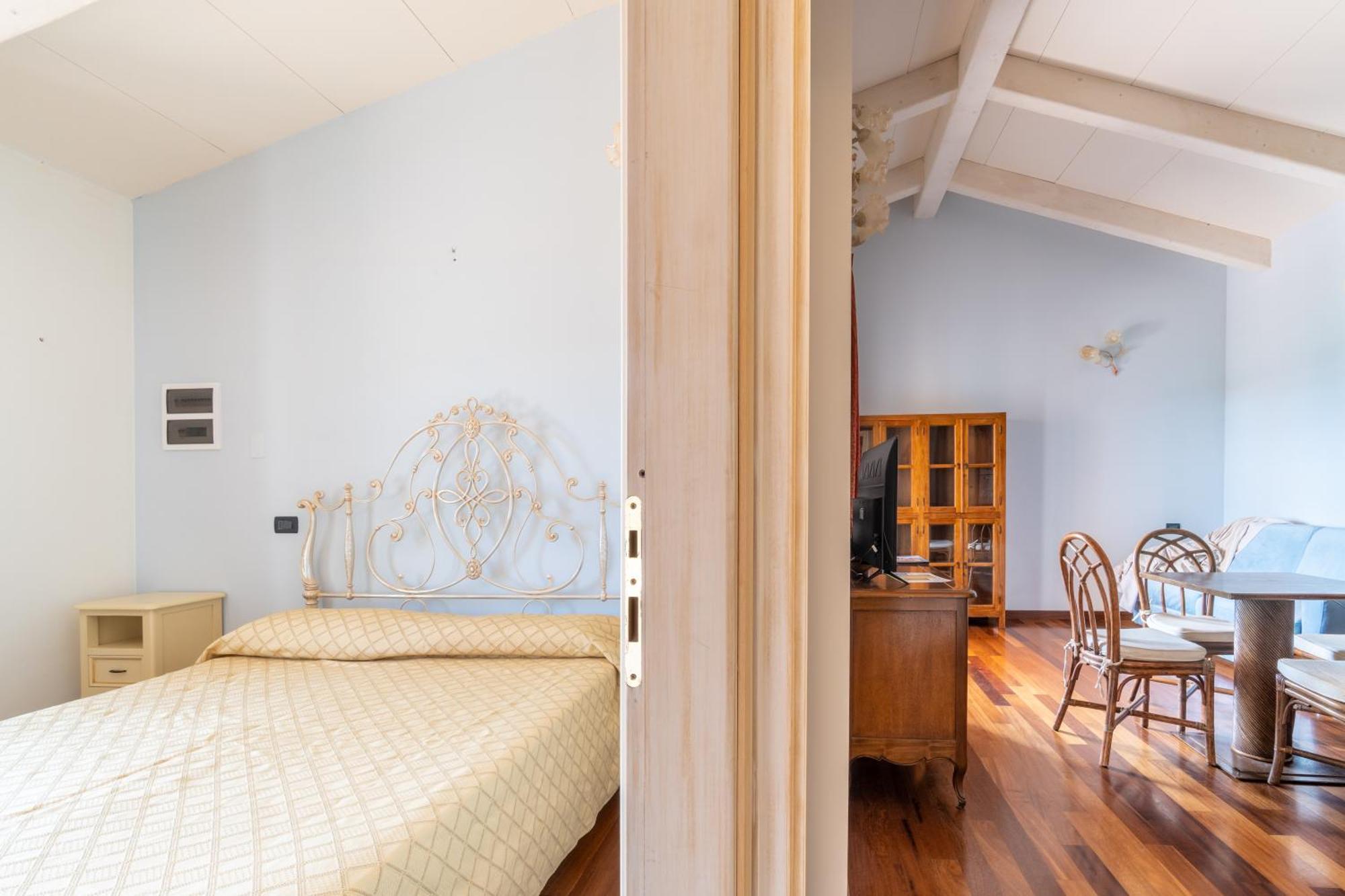 Residence Villa Il Casale - Appartamenti Wellness E Piscina Riscaldata Tovo San Giacomo Bagian luar foto